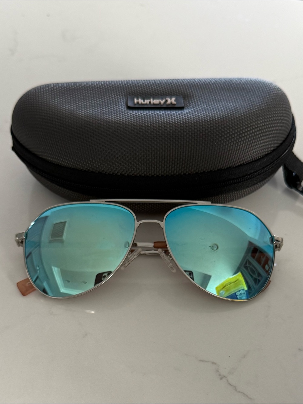 Hurley 60mm Polarized Round Sunglasses W/Hard Case Men Women Unisex Mirror Lense